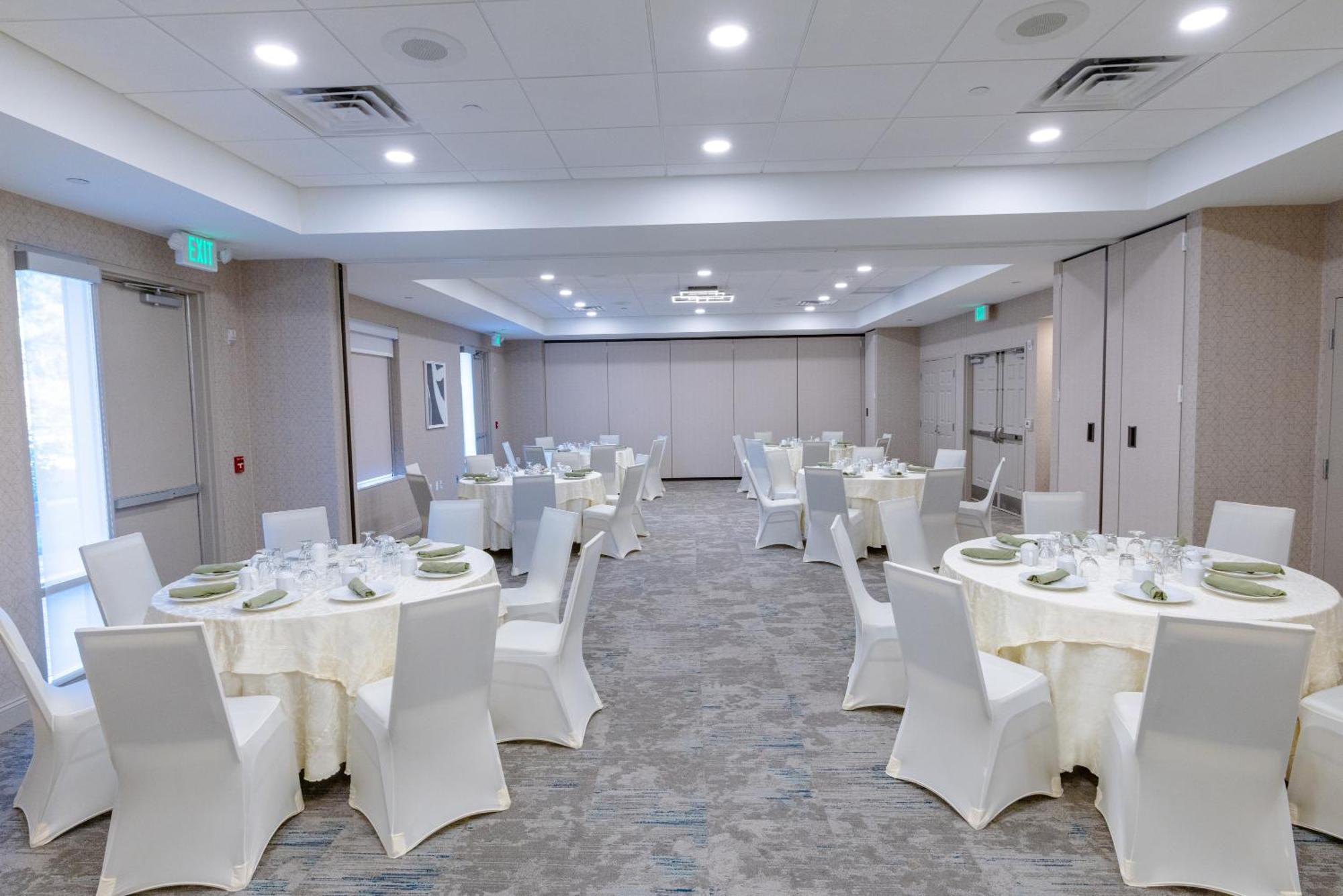 Hilton Garden Inn Lakewood Exterior photo